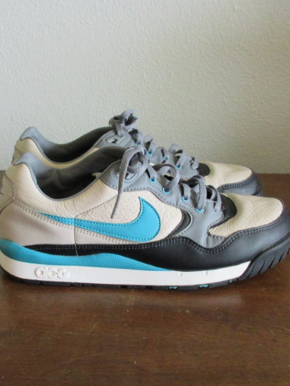 Nike ACG Ruckel Ridge AO3116‑004 Men’s 7.5 Trail Hiking Sneakers Beige Turquoise